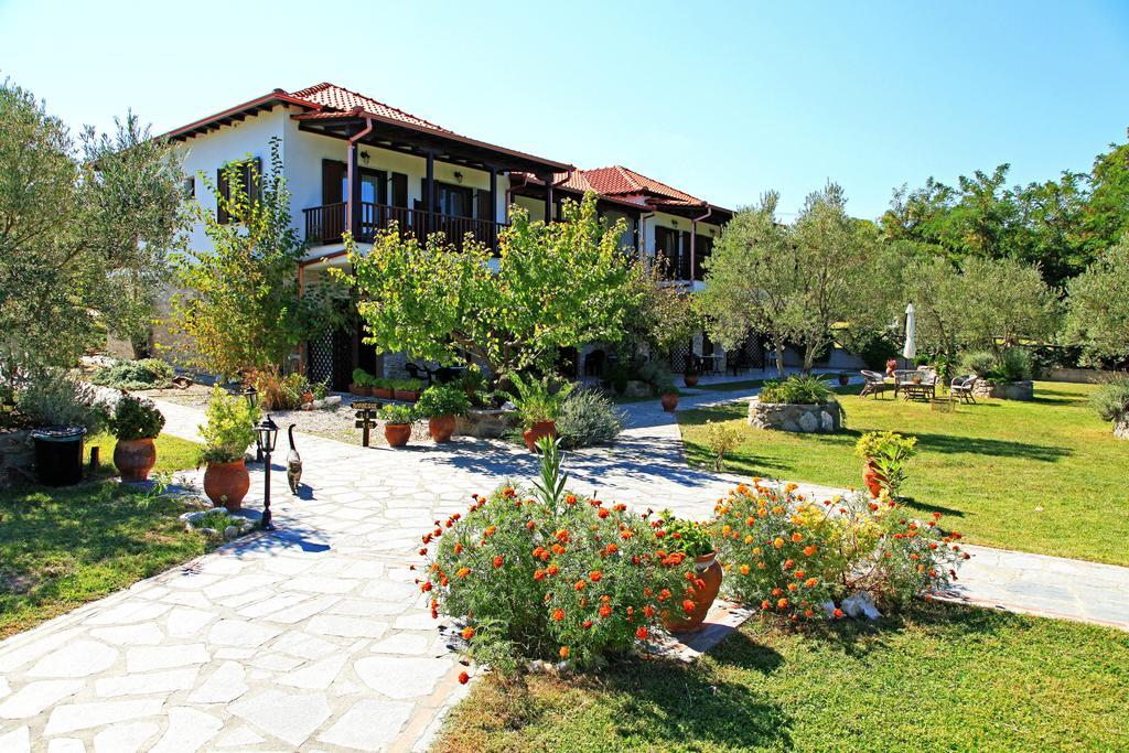 Apartment Dionysus & *