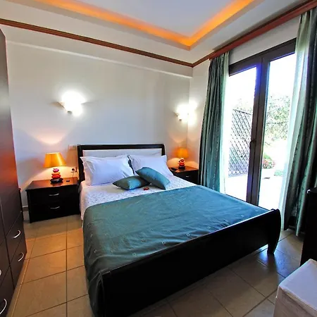Dionysus Apartments & Suites Ierissos Room photo