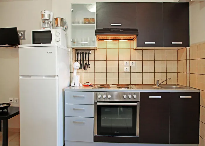 Dionysus Apartments & Suites