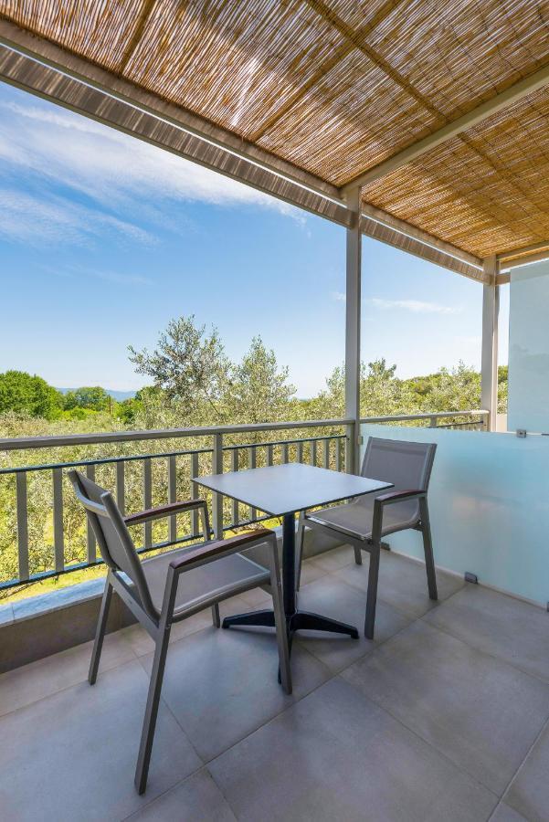 Apartment Dionysus &
