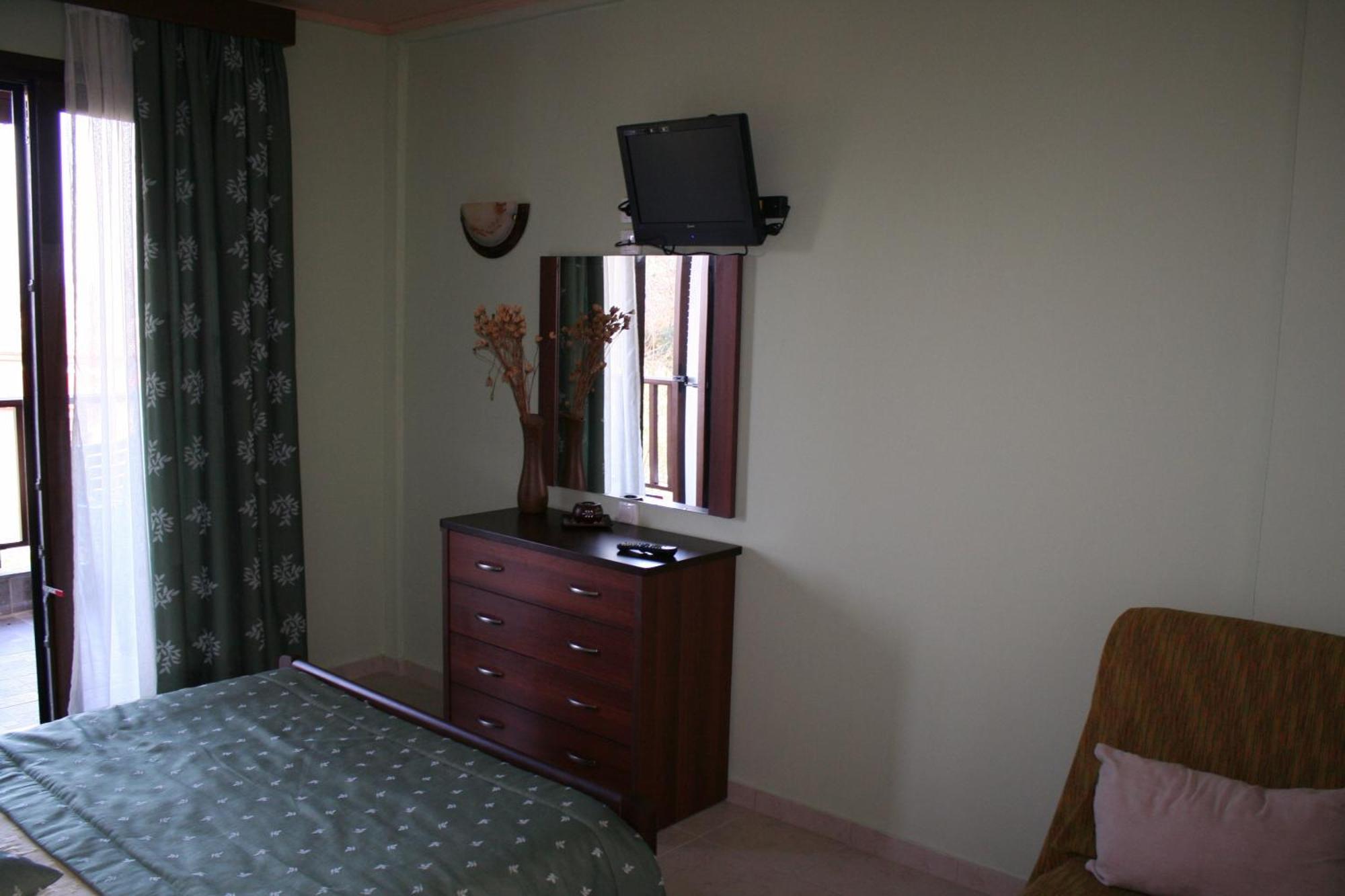 Apartment Dionysus & *