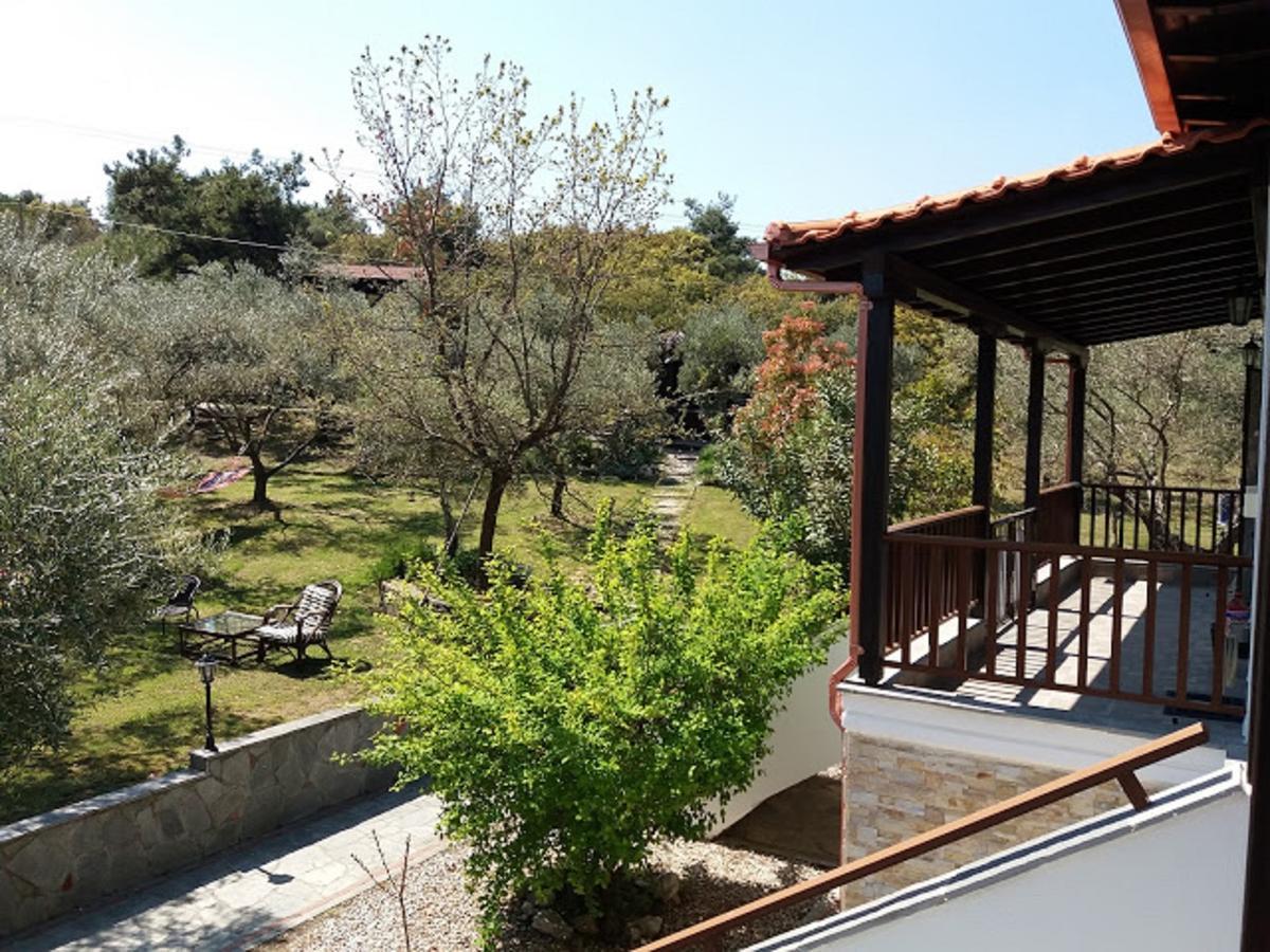 Apartment Dionysus & *